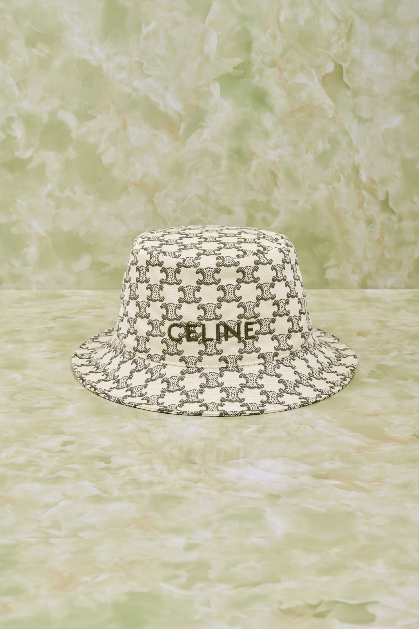 CELINEバケット ハット