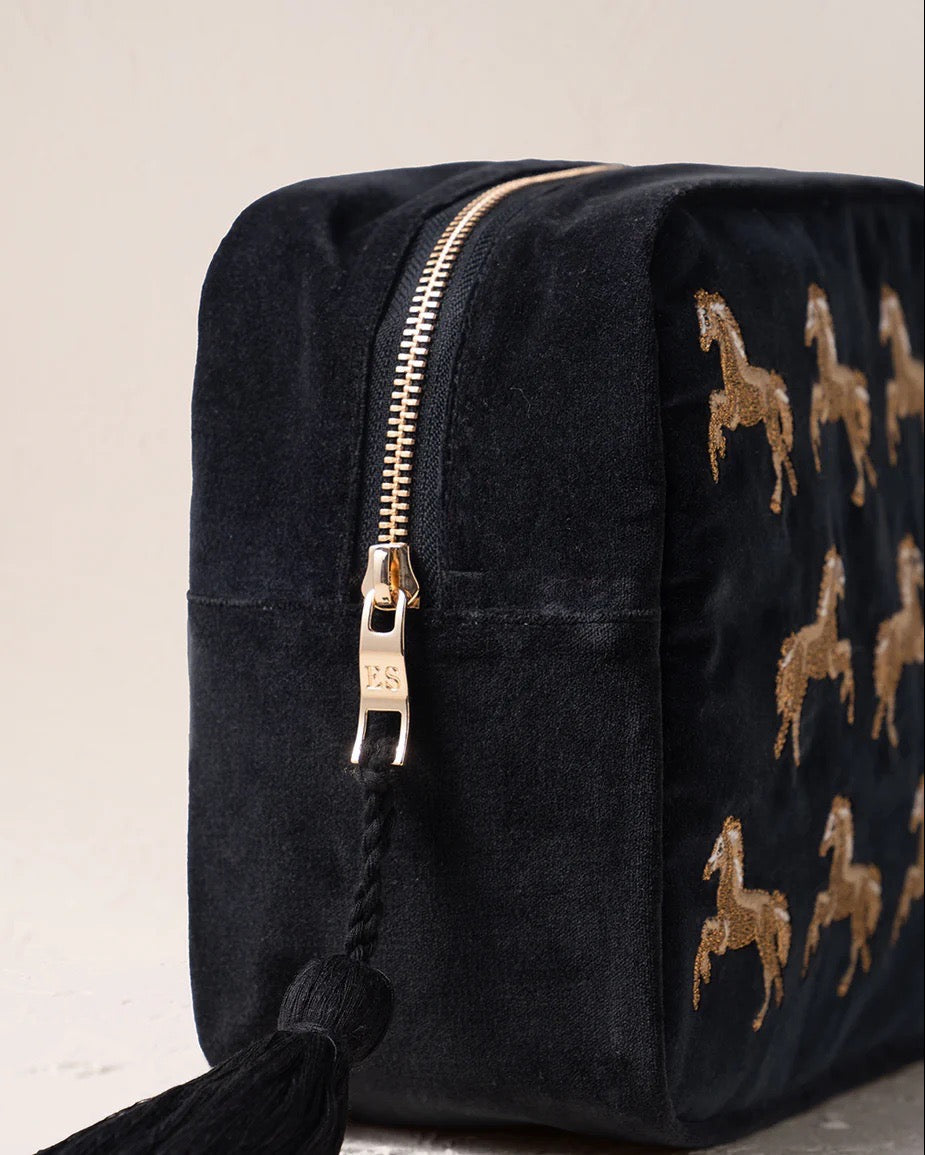Wild Horses Velvet Wash Bag -Charcoal-