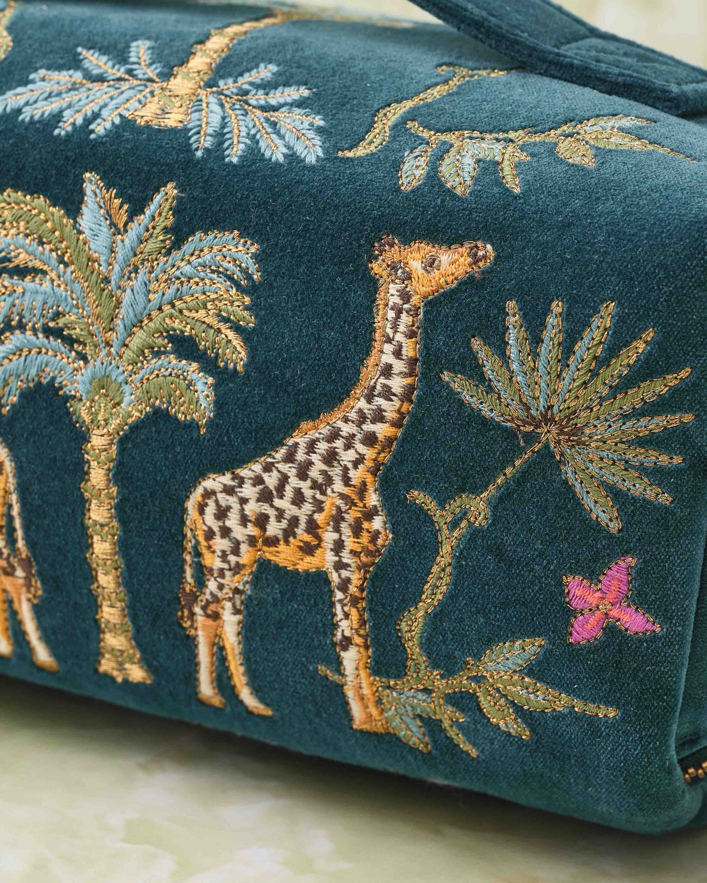Rich Blue Makeup Bag -Giraffe-