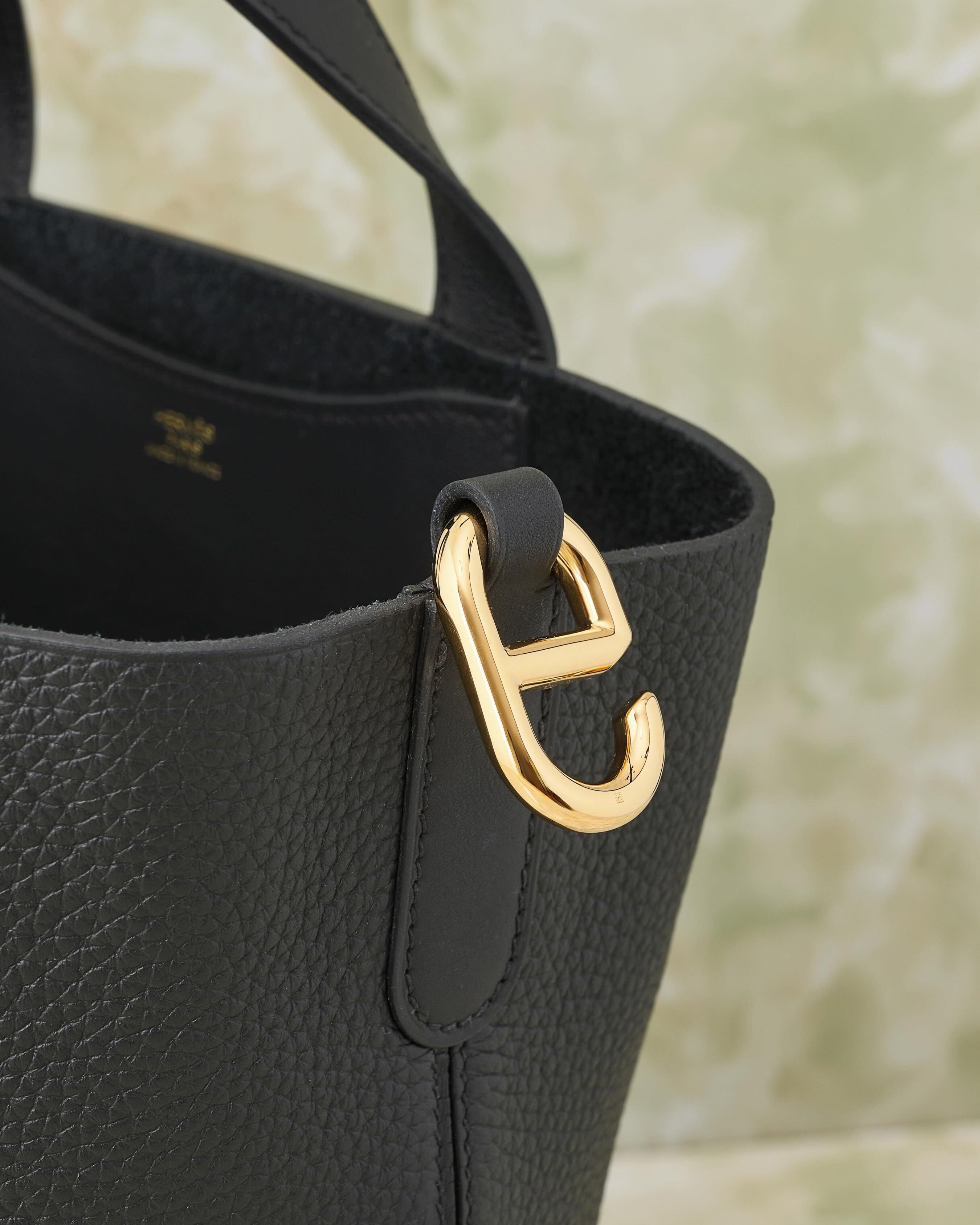 HERMES IN-THE-LOOP 23 – La Fine Bouche online store